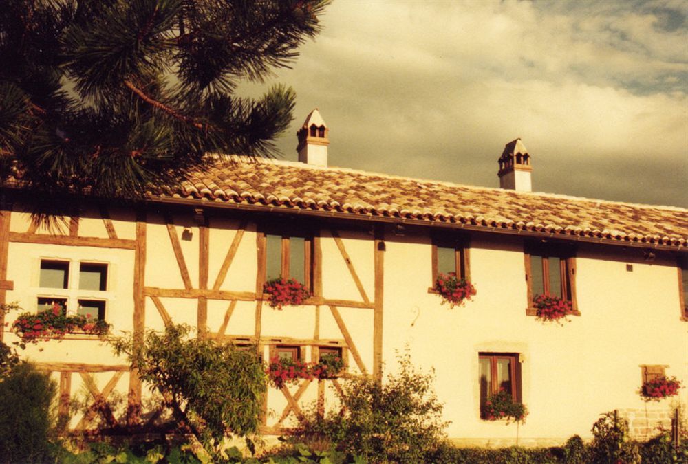 Hostellerie Sarrasine - Macon Est Replonges Exterior foto